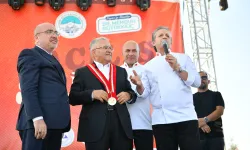 Başkan Büyükkılıç’a, Gastronomi Günleri’nde “duayen” ödülü