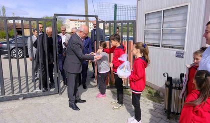 Milli Eğitim Bakan Yardımcı Sadri Şensoy, Çankırı’da öğrencilerle buluştu