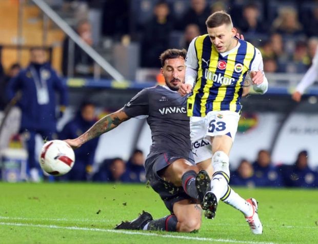 Tadic'in 2 Golü Fenerbahçe'yi Liderliğe Taşıdı