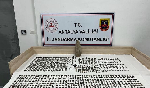 Antalya'da jandarmadan tarihi eser operasyonu