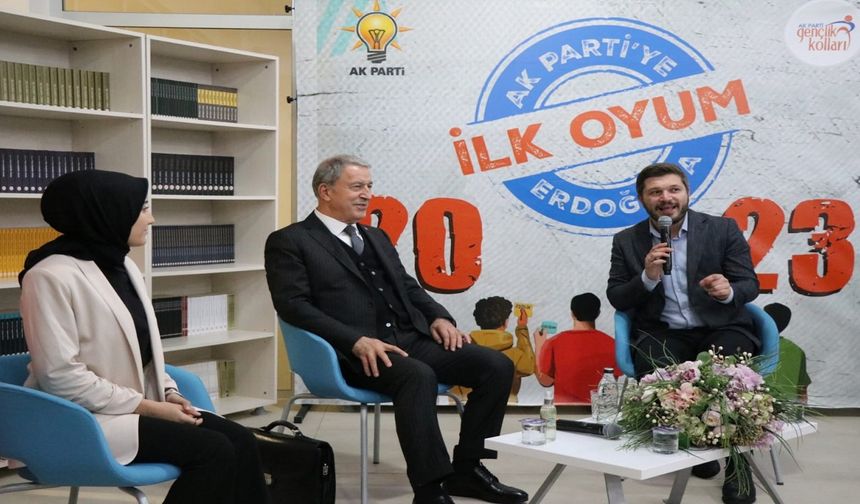 Gençler istedi, Bakan Akar Cumhurbaşkanı Erdoğan’ı telefonla aradı