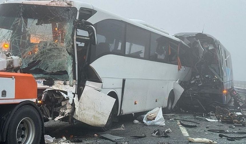 Kuzey Marmara Otoyolu'nda Yaşanan Zincirleme Kaza 10 Kişi Hayatını Kaybetti!