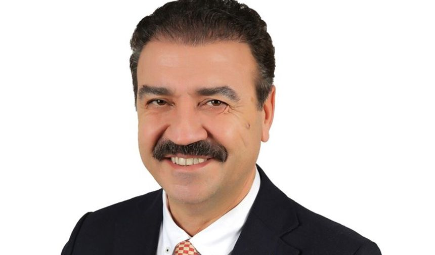 Bursa'da Gürsu Belediye Başkan adayı Halit Şefikoğlu AK Parti lehine 'Bağımsız'ca çekildi