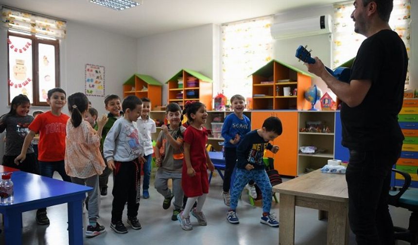 Çayırova'da çocuklar eğlenerek öğreniyor